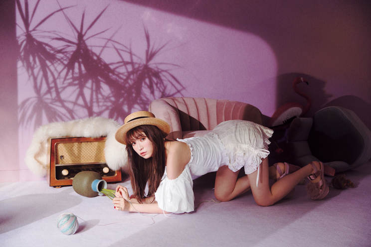 吉田朱里「CAT HOUNTED AKARI YOSHIDA」|『LARME 039』